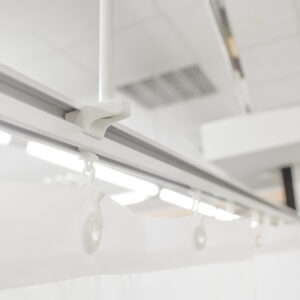 wela DRŽÁK NA ZAVĚŠENÍ KOLEJNICOVÉ TYČE do sprchového koutu BÍLÝ Délka: 120 cm